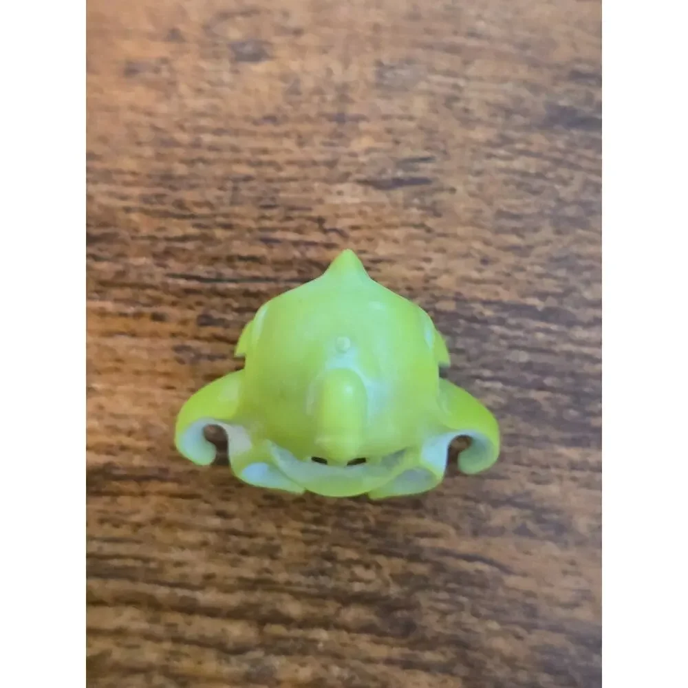 LEGO Alien Clinger with White Eye with Black Pupil Minifigure
